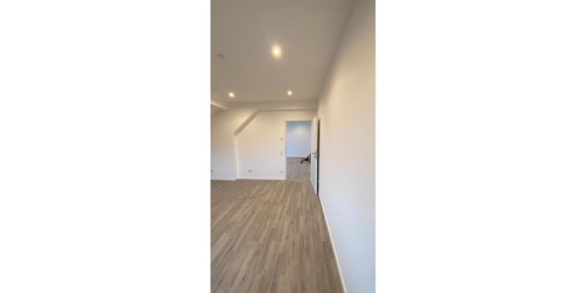Dachgeschoßwohnung Heusweiler - 3 Zimmer, 88 m&sup2;, 750&euro; | Angebot:26538704
