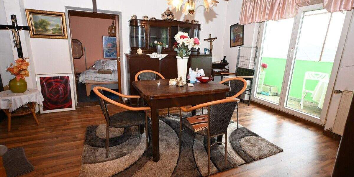 Einfamilienhaus Bexbach / Frankenholz Frankenholz - 7 Zimmer, 148 m&sup2;, 115.000&euro; | Angebot:25706690