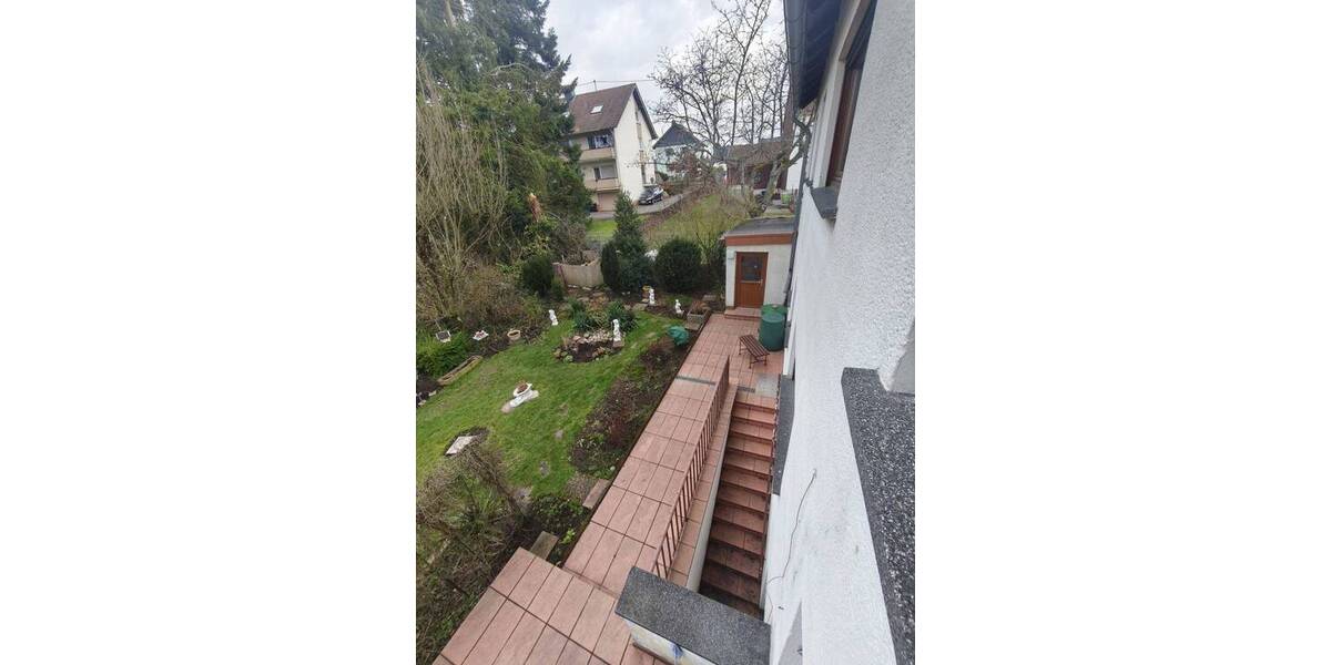 Attraktives Zweifamilienhaus in ruhiger Lage - Mehrfamilienhaus, Wohnhaus Schiffweiler Landsweiler | Angebot:26146960