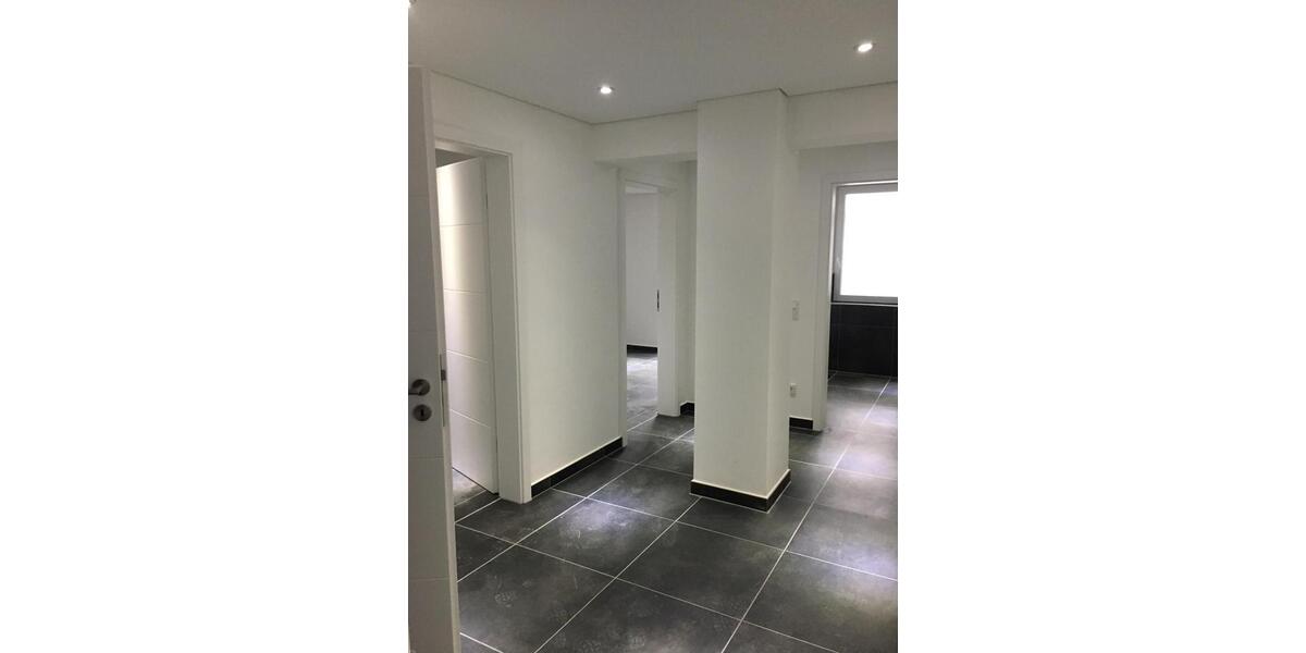 Etagenwohnung Schiffweiler - 3 Zimmer, 93 m&sup2;, 750&euro; | Angebot:25757326