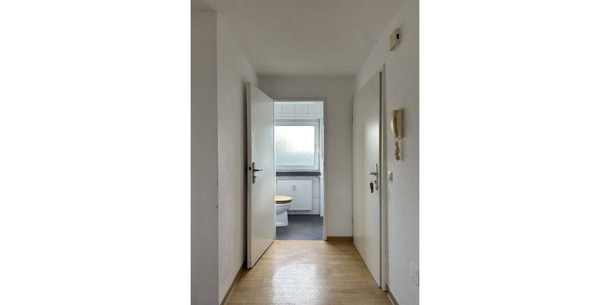 Etagenwohnung Saarbrücken Alt-Saarbrücken - 3 Zimmer, 98 m&sup2;, 950&euro; | Angebot:26897076
