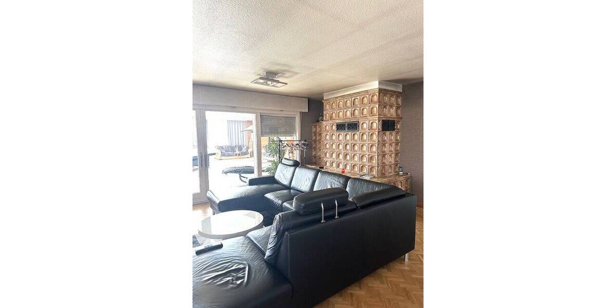 Terrassenwohnung Neunkirchen Wiebelskirchen - 5 Zimmer, 200 m&sup2;, 219.900&euro; | Angebot:25910397