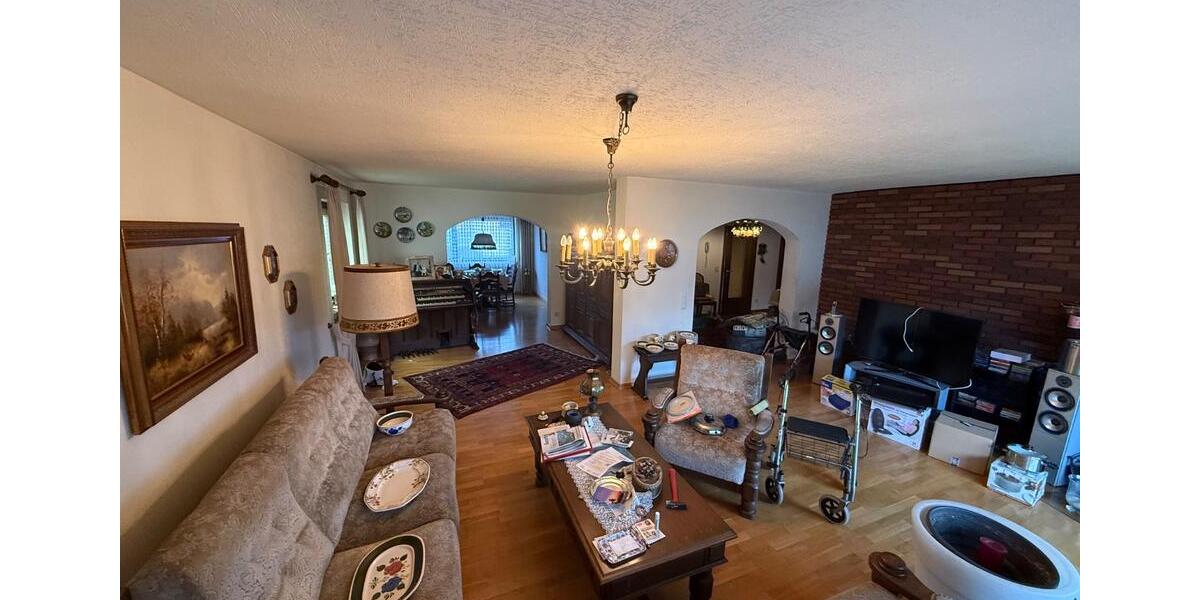 Einfamilienhaus Kirkel - 11 Zimmer, 270 m&sup2;, 445.000&euro; | Angebot:24814296