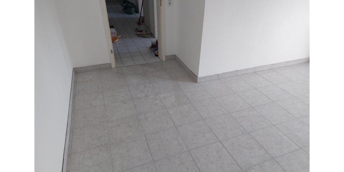 Etagenwohnung Homburg - 3 Zimmer, 82 m&sup2;, 200.000&euro; | Angebot:24587317