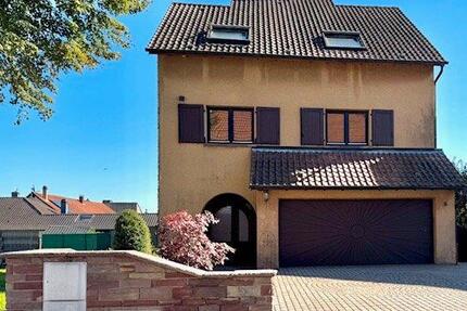 Haus Kleinblittersdorf - 6 Zimmer, 204 m&sup2;, 335.000&euro; | Angebot:26133957