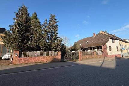 Haus Homburg Einöd - 4 Zimmer, 135 m&sup2;, 230.000&euro; | Angebot:25986443