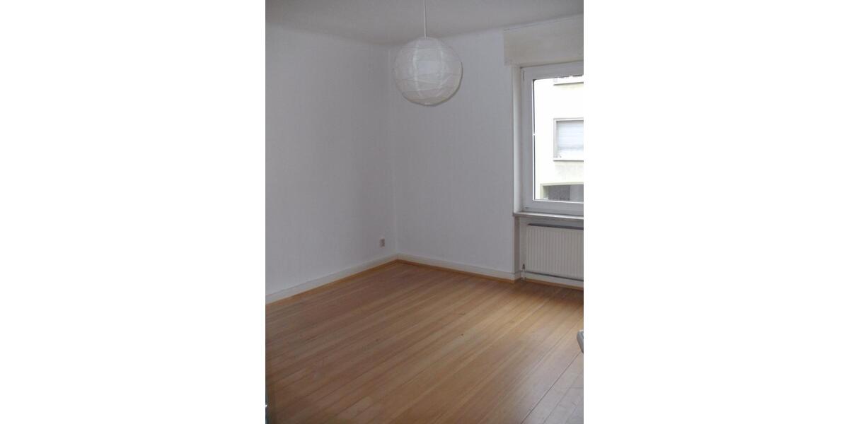 Etagenwohnung Saarbrücken - 3 Zimmer, 72 m&sup2;, 600&euro; | Angebot:25990166