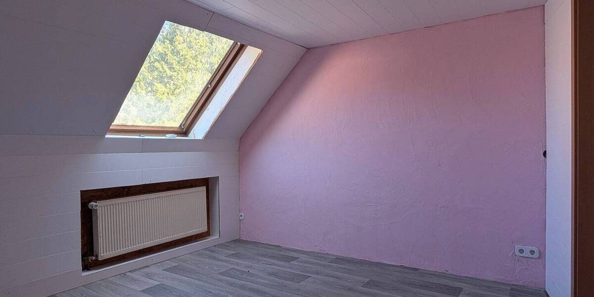 Einfamilienhaus Schiffweiler - 4 Zimmer, 104 m&sup2;, 156.000&euro; | Angebot:26556530