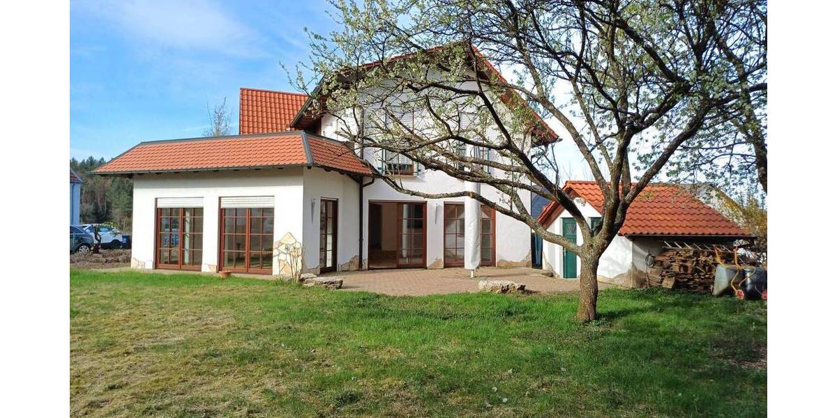 Mehrfamilienhaus, Wohnhaus Sankt Ingbert St. Ingbert - 6 Zimmer, 180 m&sup2;, 645.000&euro; | Angebot:26258489