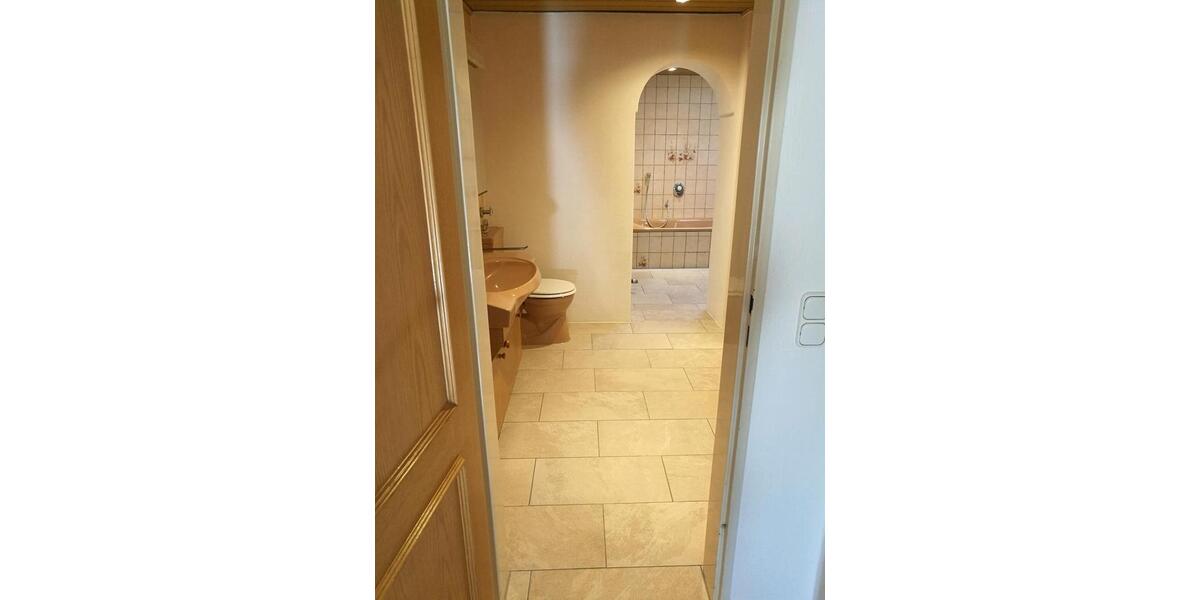 Erdgeschoßwohnung Homburg - 3.5 Zimmer, 119 m&sup2;, 1.050&euro; | Angebot:25235611