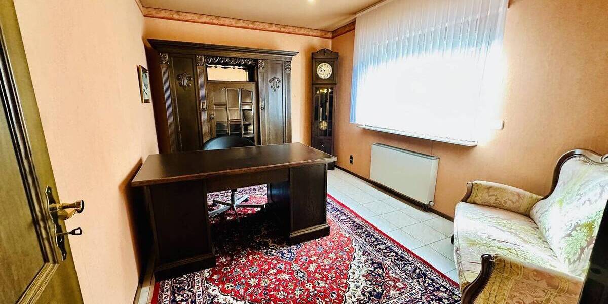 Mehrfamilienhaus, Wohnhaus Illingen - 9 Zimmer, 373 m&sup2;, 459.000&euro; | Angebot:25686397