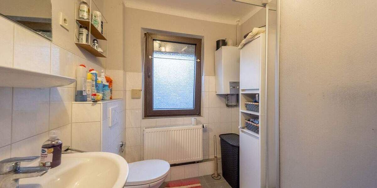 Einfamilienhaus Dellfeld - 8 Zimmer, 214 m&sup2;, 165.000&euro; | Angebot:25691422