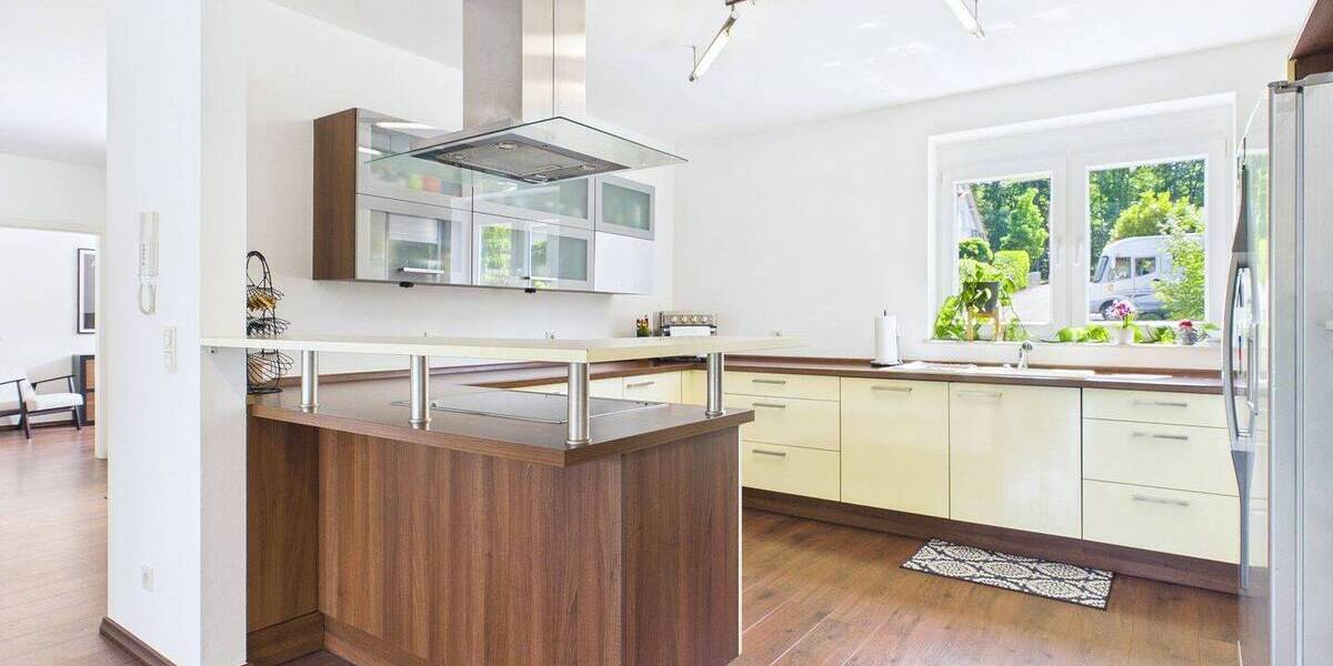 Großzügiges und hochwertiges Familiendomizil mit Kamin, Garten und moderner Energietechnik - Einfamilienhaus Waldmohr | Angebot:26676150