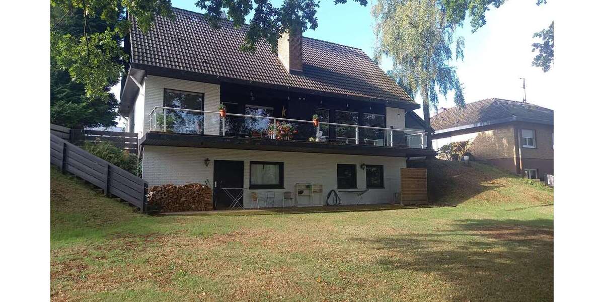 Einfamilienhaus Waldmohr - 8 Zimmer, 238 m&sup2;, 499.000&euro; | Angebot:23795182