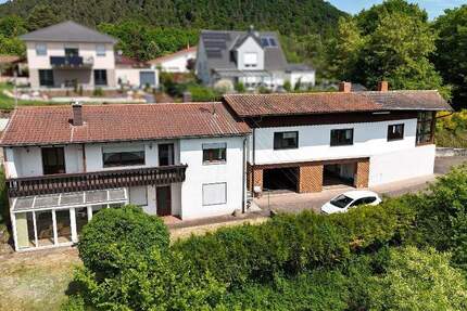 Haus Merzalben - 8 Zimmer, 255 m&sup2;, 239.000&euro; | Angebot:25821371