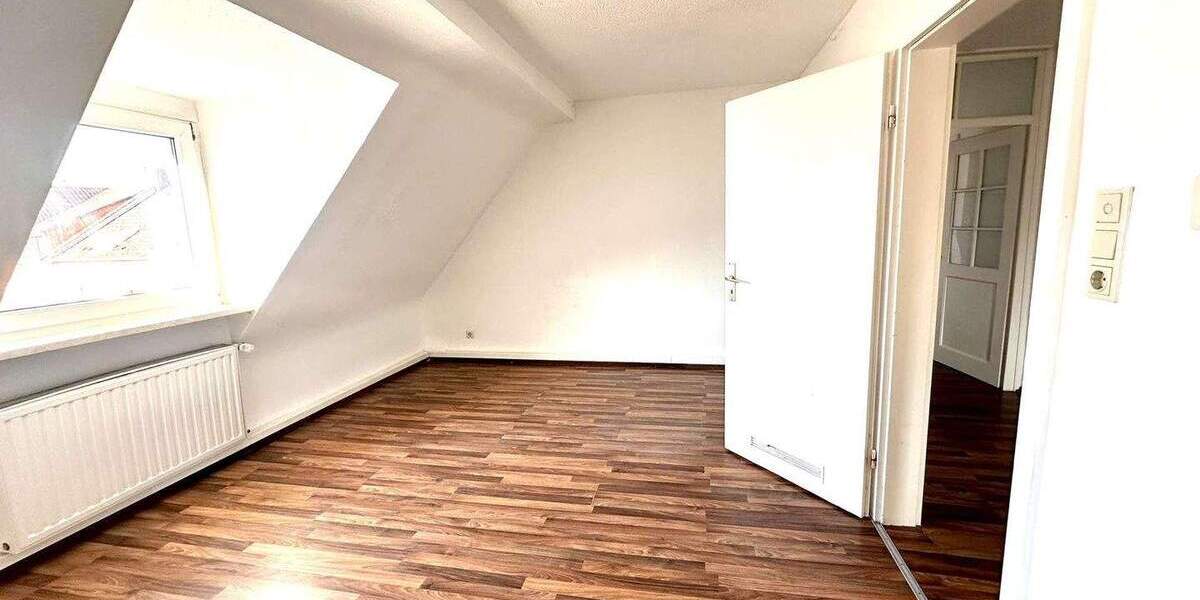 Etagenwohnung Zweibrücken - 6 Zimmer, 98 m&sup2;, 139.000&euro; | Angebot:25771920