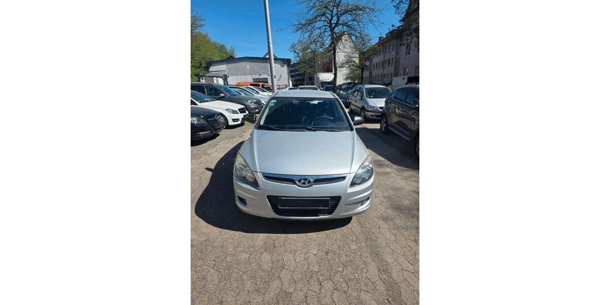 Hyundai i30 172.000 km 2.500 &euro; Saarbrücken 66115