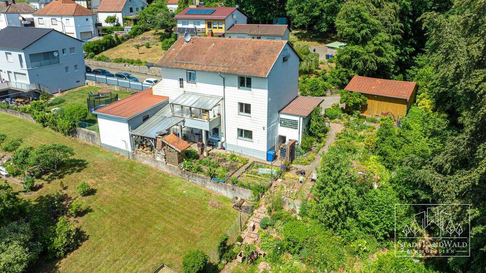 Mehrfamilienhaus, Wohnhaus Clausen - 6 Zimmer, 164 m&sup2;, 259.000&euro; | Angebot:26891784