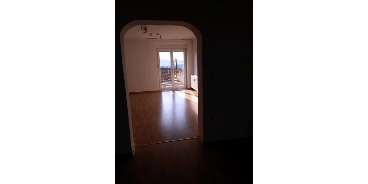 Etagenwohnung Mandelbachtal - 3 Zimmer, 90 m&sup2;, 670&euro; | Angebot:25842154