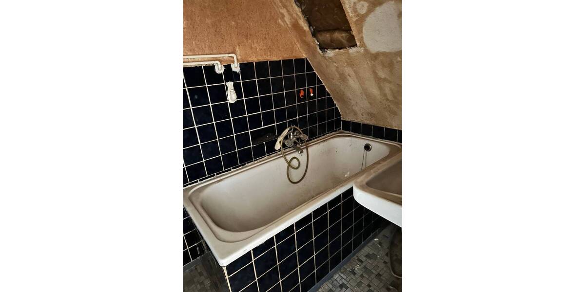 Mehrfamilienhaus, Wohnhaus Saarbrücken Dudweiler - 7 Zimmer, 168 m&sup2;, 150.000&euro; | Angebot:25745729