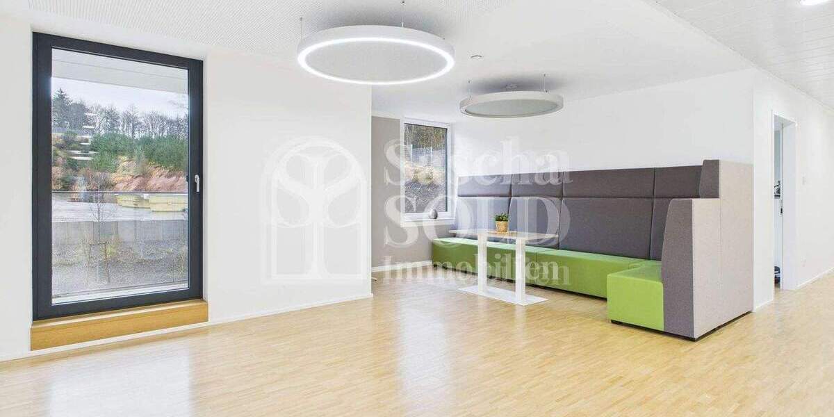 Repräsentative & moderne Gewerberäume auf 1.189 m² mit Glasfaser, Meetingräumen & Stellplätzen - Gewerbeobjekt Spiesen-Elversberg Spiesen | Angebot:25361199