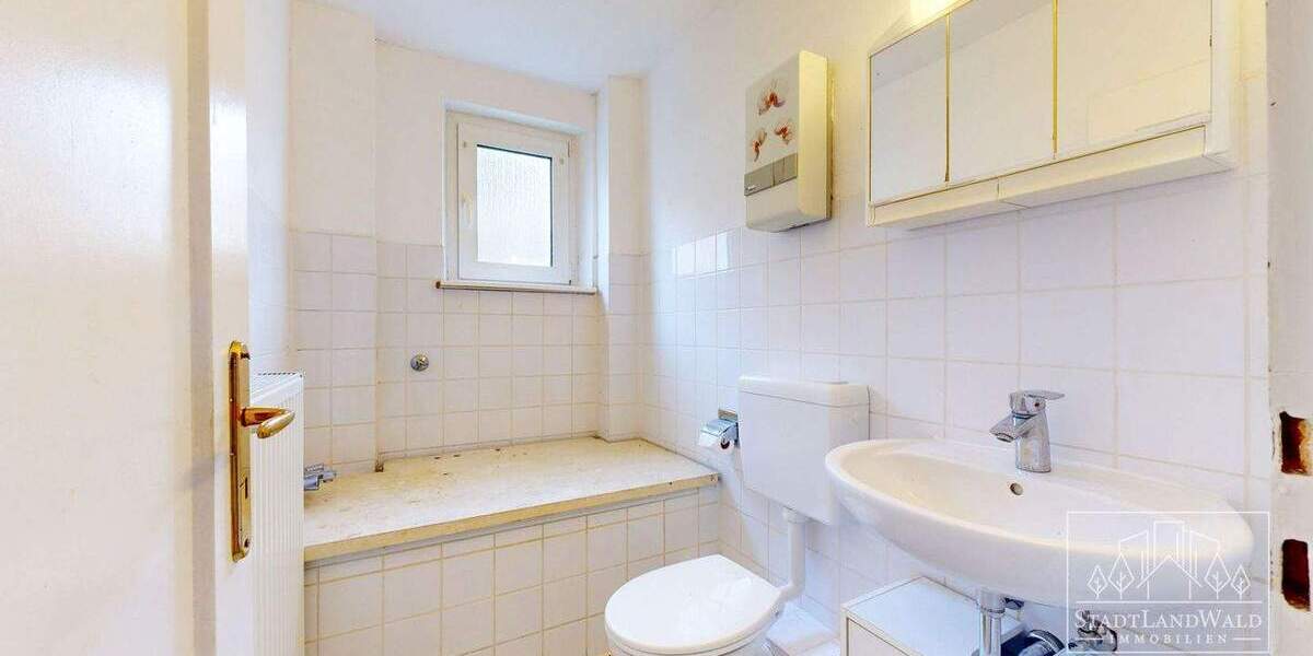 Doppelhaushälfte Pirmasens Niedersimten - 8 Zimmer, 121 m&sup2;, 145.000&euro; | Angebot:25668054
