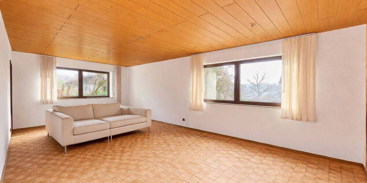 Einfamilienhaus Battweiler - 8 Zimmer, 229 m&sup2;, 245.000&euro; | Angebot:25691413