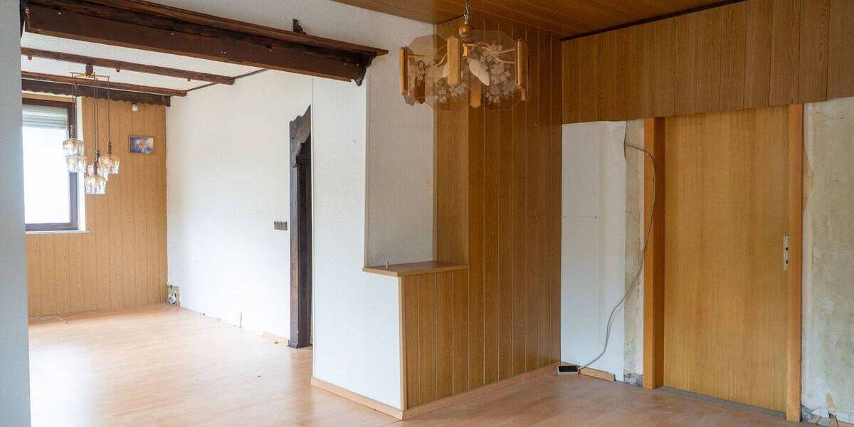 Mehrfamilienhaus, Wohnhaus Saarbrücken Scheidt - 9 Zimmer, 189 m&sup2;, 259.000&euro; | Angebot:26657625