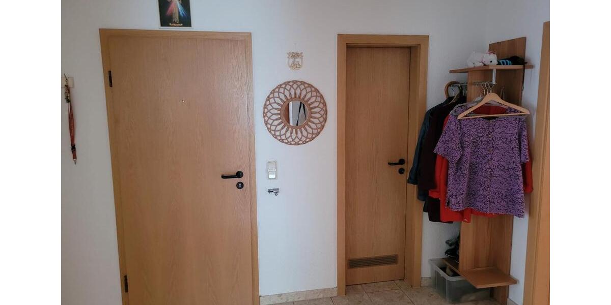 Erdgeschoßwohnung Bexbach - 3 Zimmer, 79 m&sup2;, 670&euro; | Angebot:25993381