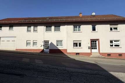 Haus Thaleischweiler-Fröschen Fröschen - 10 Zimmer, 230 m&sup2;, 249.000&euro; | Angebot:25685035