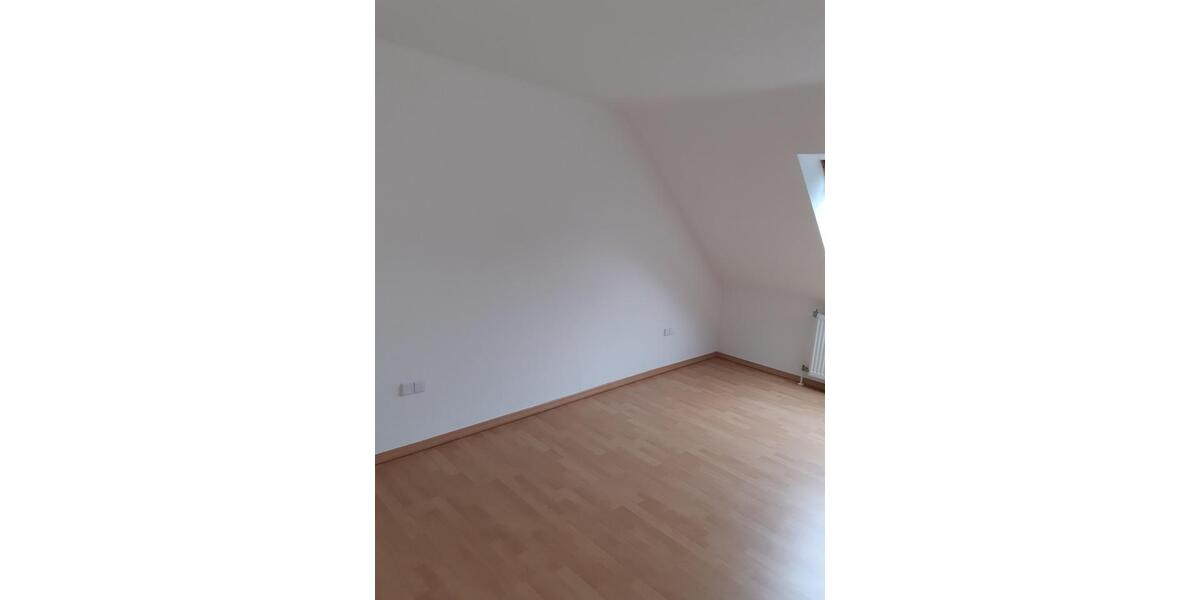 Dachgeschoßwohnung Lemberg - 1 Zimmer, 62 m&sup2;, 380&euro; | Angebot:25722634