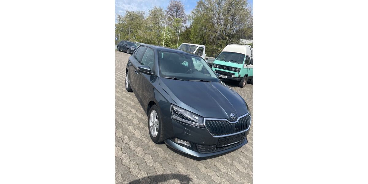 Skoda Fabia 86.500 km 9.950 &euro; Saarbrücken 66125