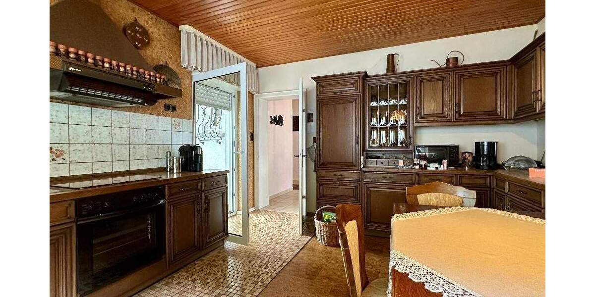 Einfamilienhaus Waldfischbach - 5 Zimmer, 151 m&sup2;, 215.000&euro; | Angebot:25802498