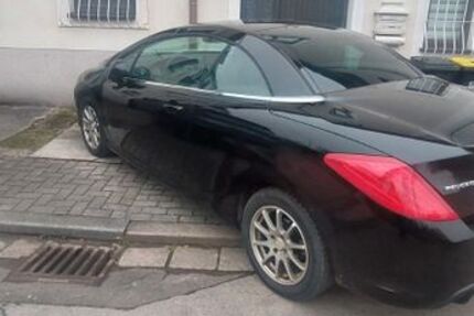 Peugeot 308 165.000 km 2.300 &euro; Illingen 66557