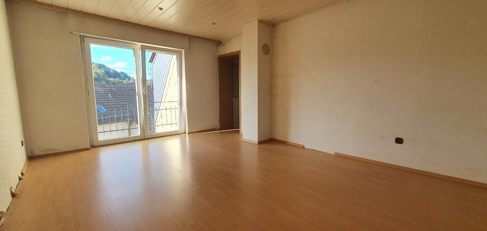 Einfamilienhaus Queidersbach - 7 Zimmer, 184 m&sup2;, 185.000&euro; | Angebot:26048223