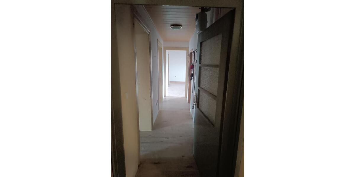 Etagenwohnung Neunkirchen - 4 Zimmer, 100 m&sup2;, 780&euro; | Angebot:25875523