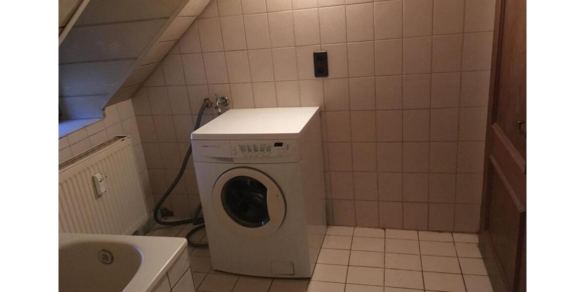 Dachgeschoßwohnung Neunkirchen - 5 Zimmer, 105 m&sup2;, 780&euro; | Angebot:25393482