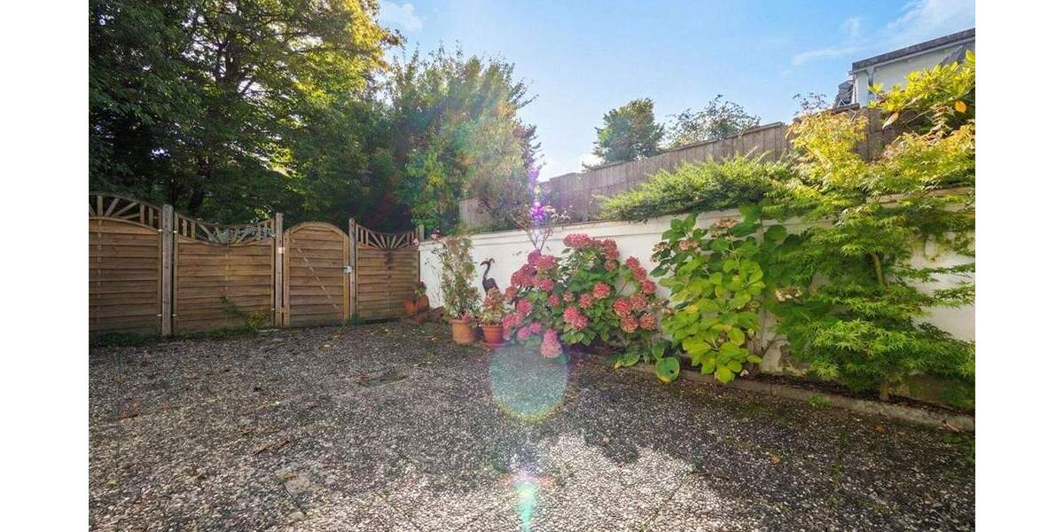 Doppelhaushälfte Saarbrücken Alt-Saarbrücken - 9 Zimmer, 218 m&sup2;, 398.000&euro; | Angebot:25772955