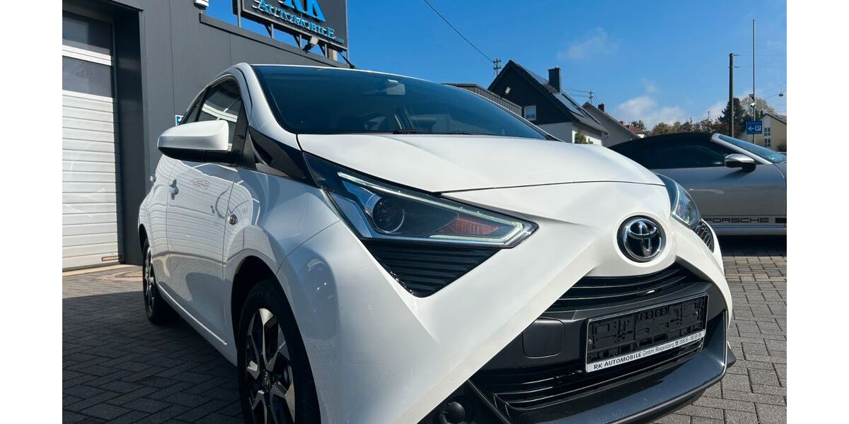 Toyota Aygo (X) 44.000 km 11.900 &euro; Riegelsberg 66292