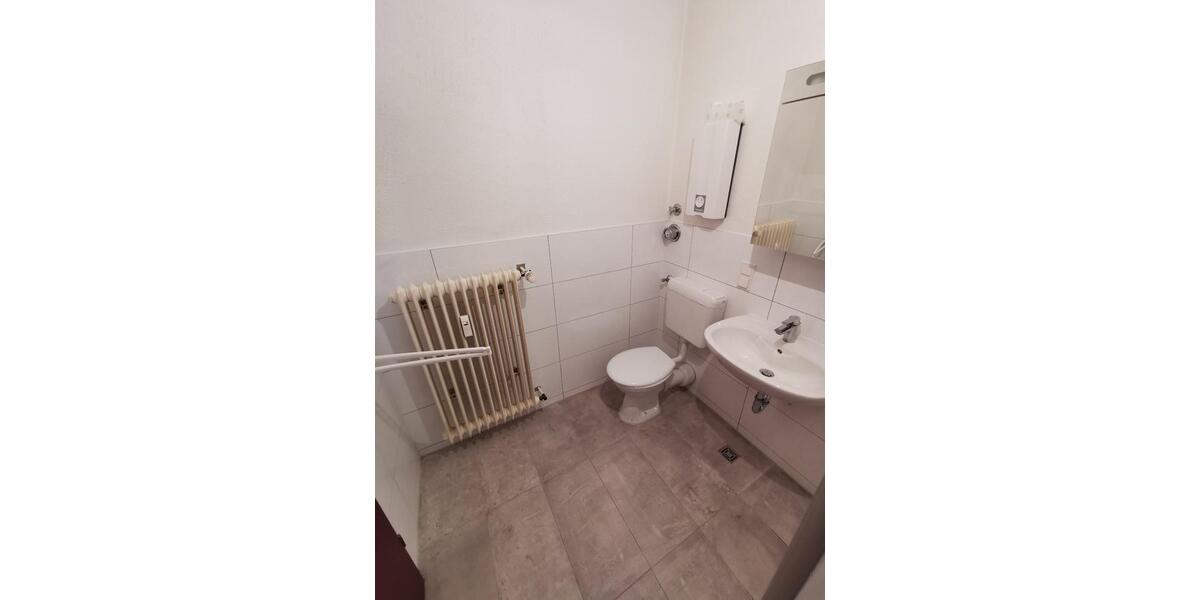 Etagenwohnung Neunkirchen - 1 Zimmer, 32 m&sup2;, 300&euro; | Angebot:25371557