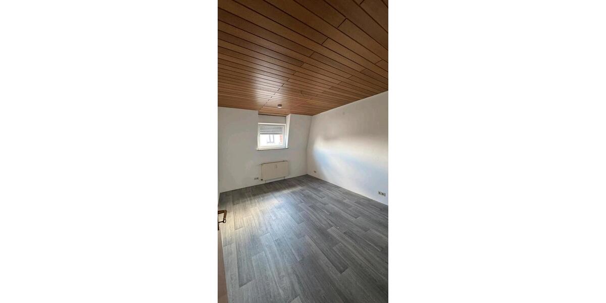 Etagenwohnung Sulzbach (Saar) - 4 Zimmer, 93 m&sup2;, 790&euro; | Angebot:25968188