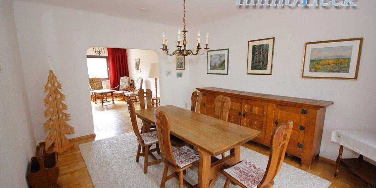 Doppelhaushälfte Bexbach - 9 Zimmer, 213 m&sup2;, 278.000&euro; | Angebot:25664167