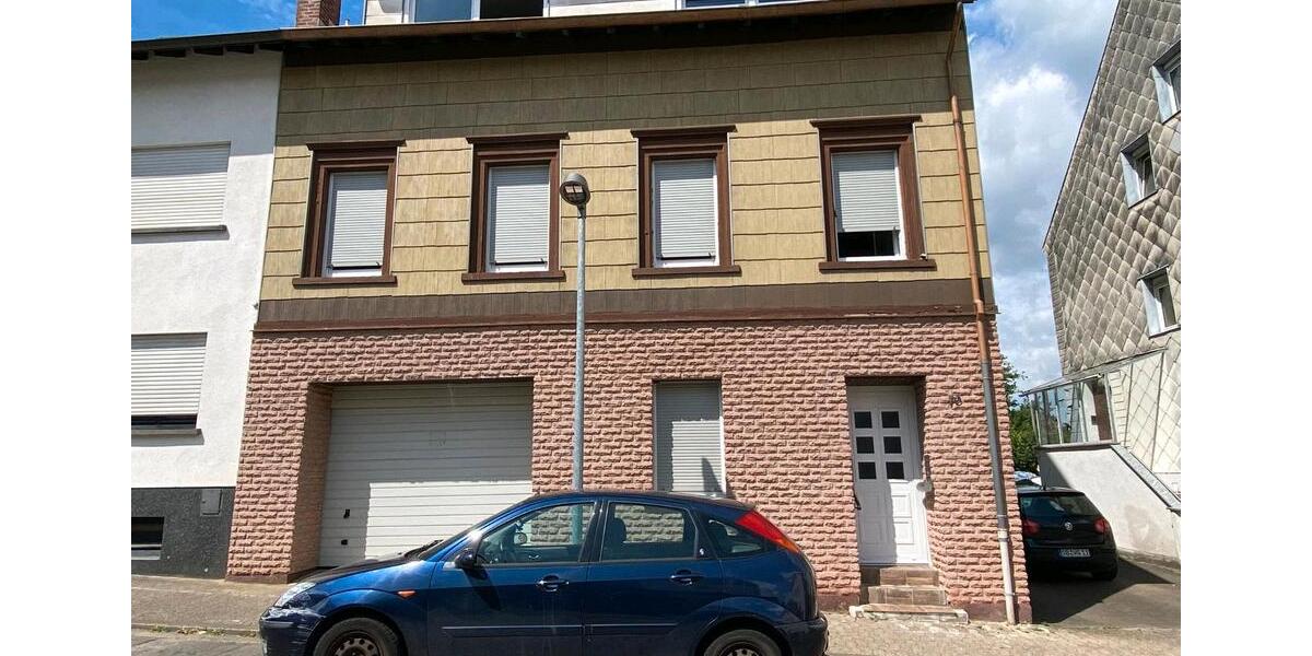 Einfamilienhaus Saarbrücken Dudweiler - 7 Zimmer, 170 m&sup2;, 330.000&euro; | Angebot:23726722