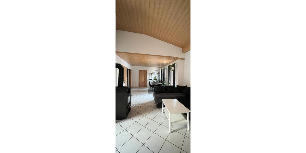 Etagenwohnung Saarbrücken Scheidt - 3 Zimmer, 93 m&sup2;, 1.000&euro; | Angebot:25905778