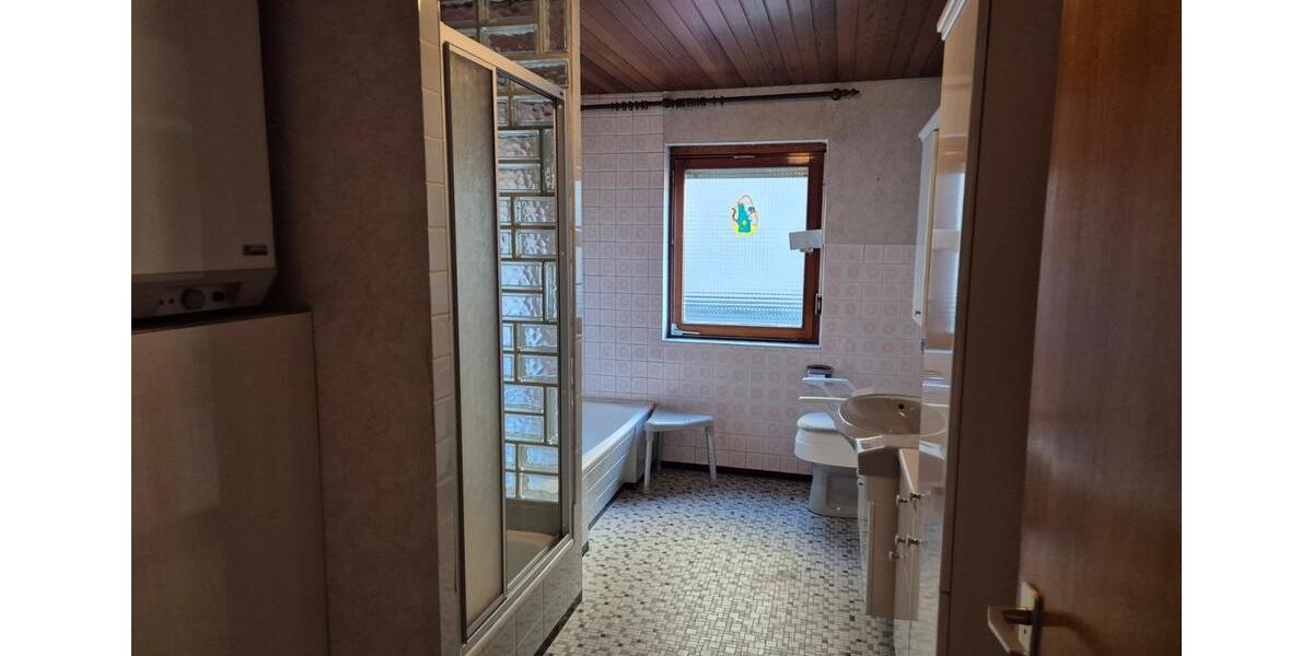 Einfamilienhaus Neunkirchen Heinitz - 5 Zimmer, 125 m&sup2;, 90.000&euro; | Angebot:25126497