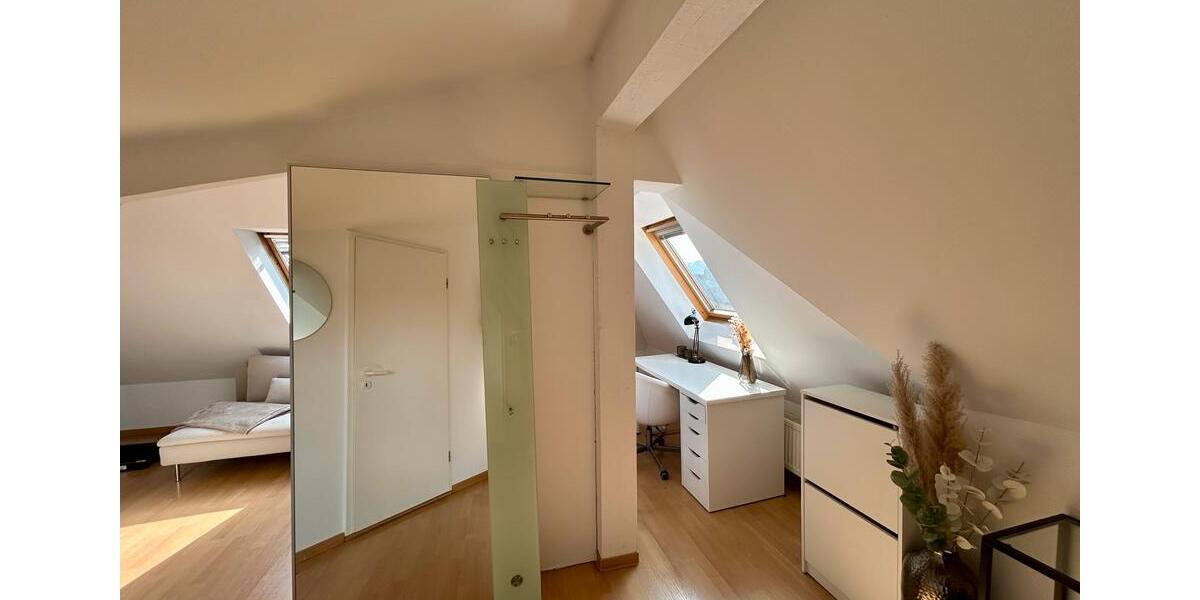 Dachgeschoßwohnung Homburg - 1 Zimmer, 50 m&sup2;, 420&euro; | Angebot:25875514