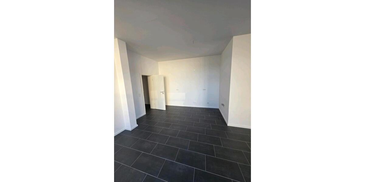 Erdgeschoßwohnung Pirmasens - 3 Zimmer, 100 m&sup2;, 1.200&euro; | Angebot:25104298
