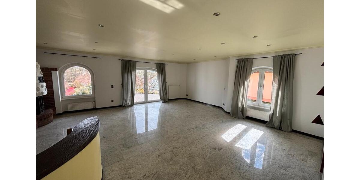 Bungalow Steinwenden - 4 Zimmer, 150 m&sup2;, 1.700&euro; | Angebot:26004005