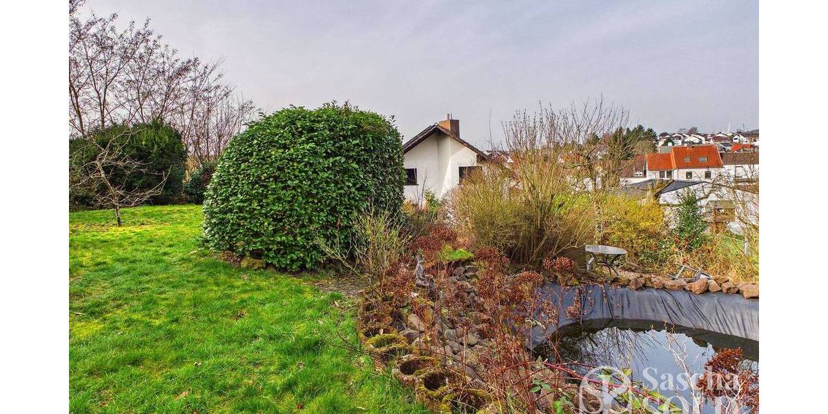 Freistehendes Einfamilienhaus mit Einliegerwohnung auf weitläufigem Grundstück mit Panoramablick - Einfamilienhaus Sankt Ingbert St. Ingbert | Angebot:26178655