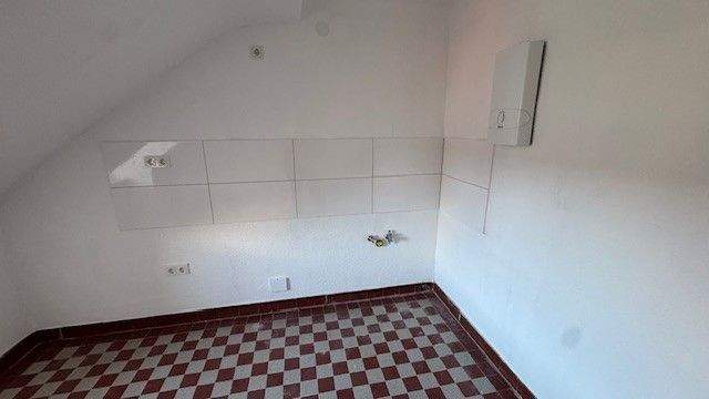 Etagenwohnung Saarbrücken St Johann - 3 Zimmer, 44 m&sup2;, 430&euro; | Angebot:25779823